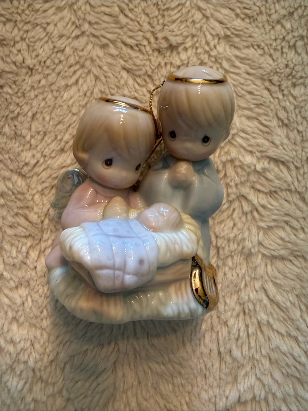 Precious Moments Porcelain Angel Nativity Figurine - vintage 1997 Christmas